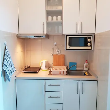 With 24-7 Building Security Novi Sad