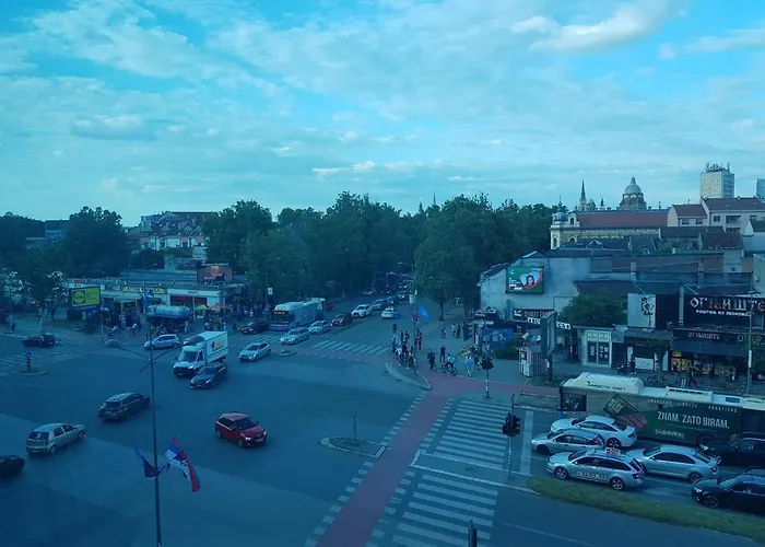 With 24-7 Building Security ノヴィ・サド