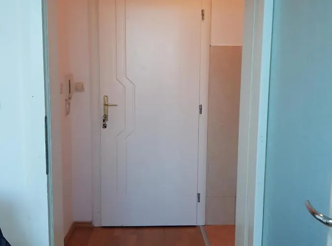 With 24-7 Building Security